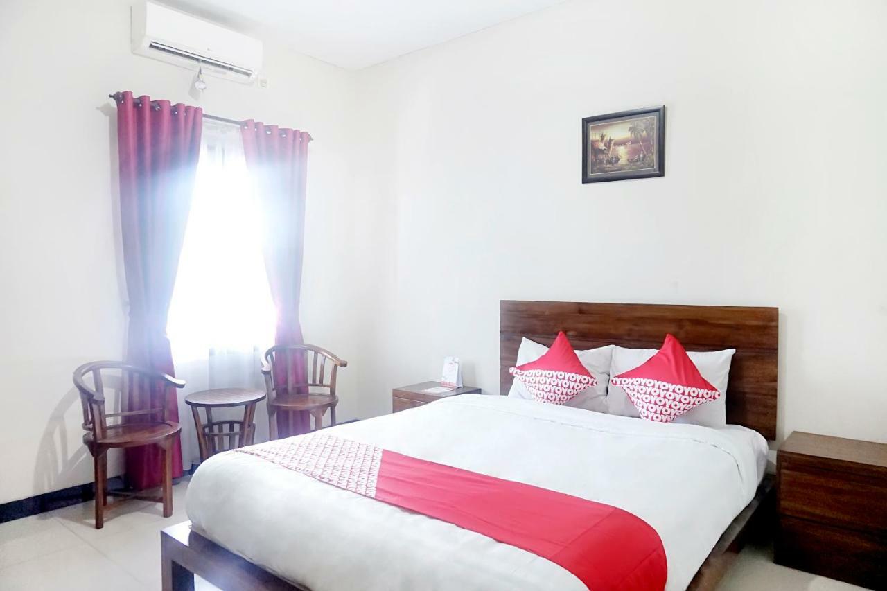 Oyo 627 Tirta Kencana Syariah Hotel Pekanbaru Buitenkant foto