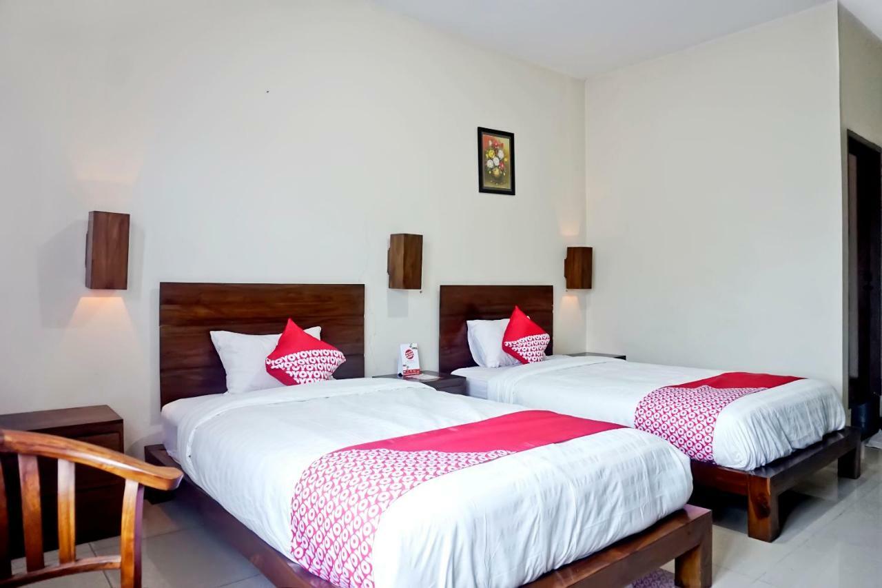 Oyo 627 Tirta Kencana Syariah Hotel Pekanbaru Buitenkant foto