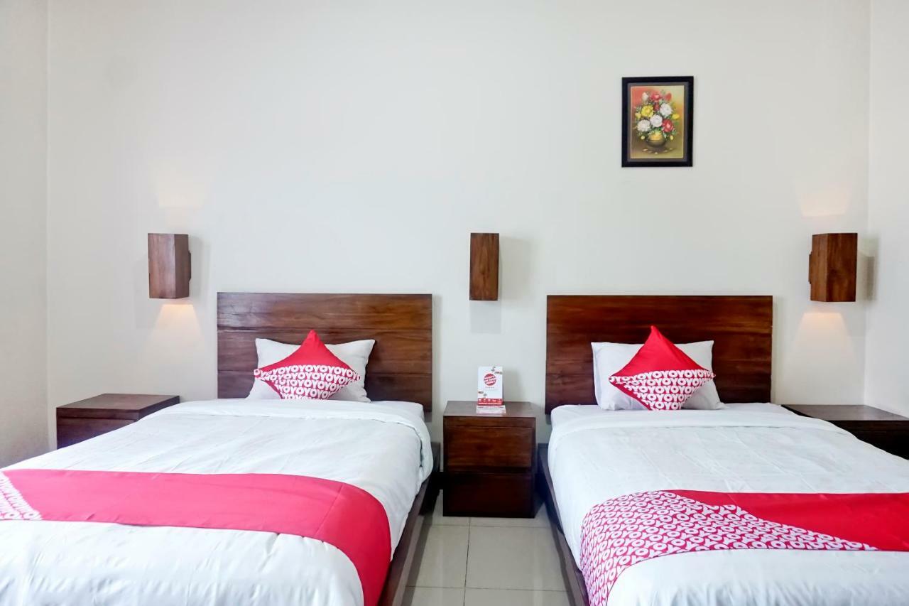 Oyo 627 Tirta Kencana Syariah Hotel Pekanbaru Buitenkant foto