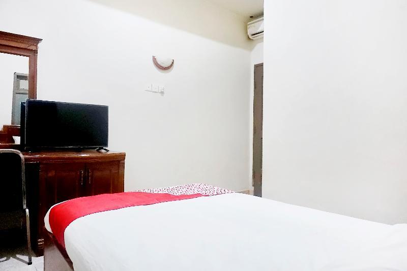 Oyo 627 Tirta Kencana Syariah Hotel Pekanbaru Buitenkant foto